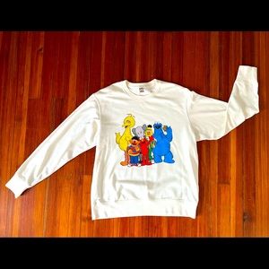 Off white(color), Uniqlo x Kaws Sesame Street collab sweatshirt. Size L